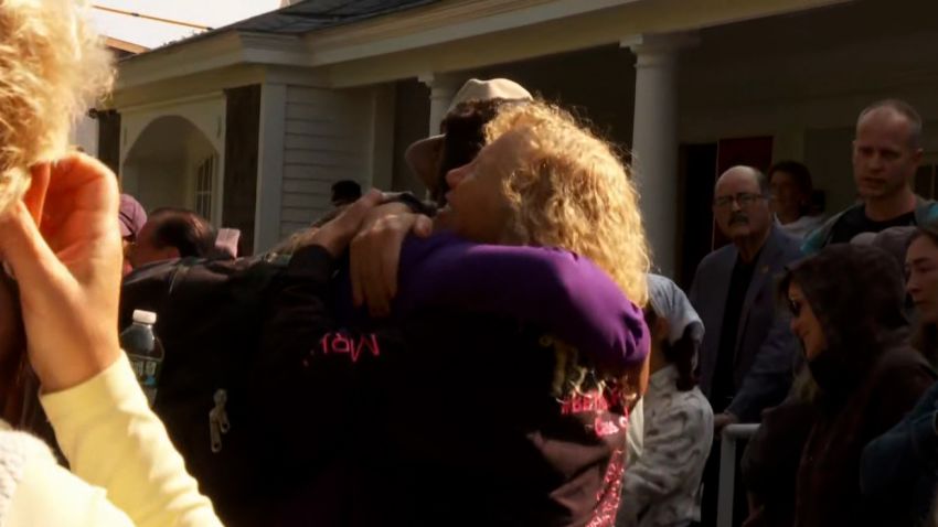 martha's vineyard migrants welcomed marquez pkg