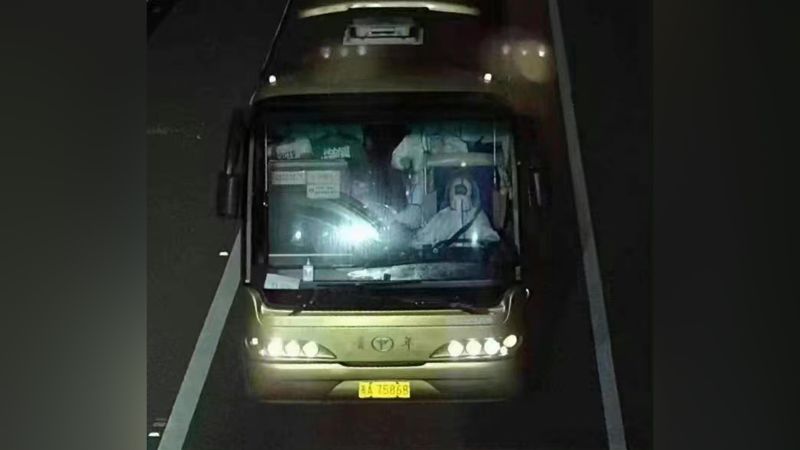 27 загинаха при катастрофа с карантинен Covid автобус в Китай