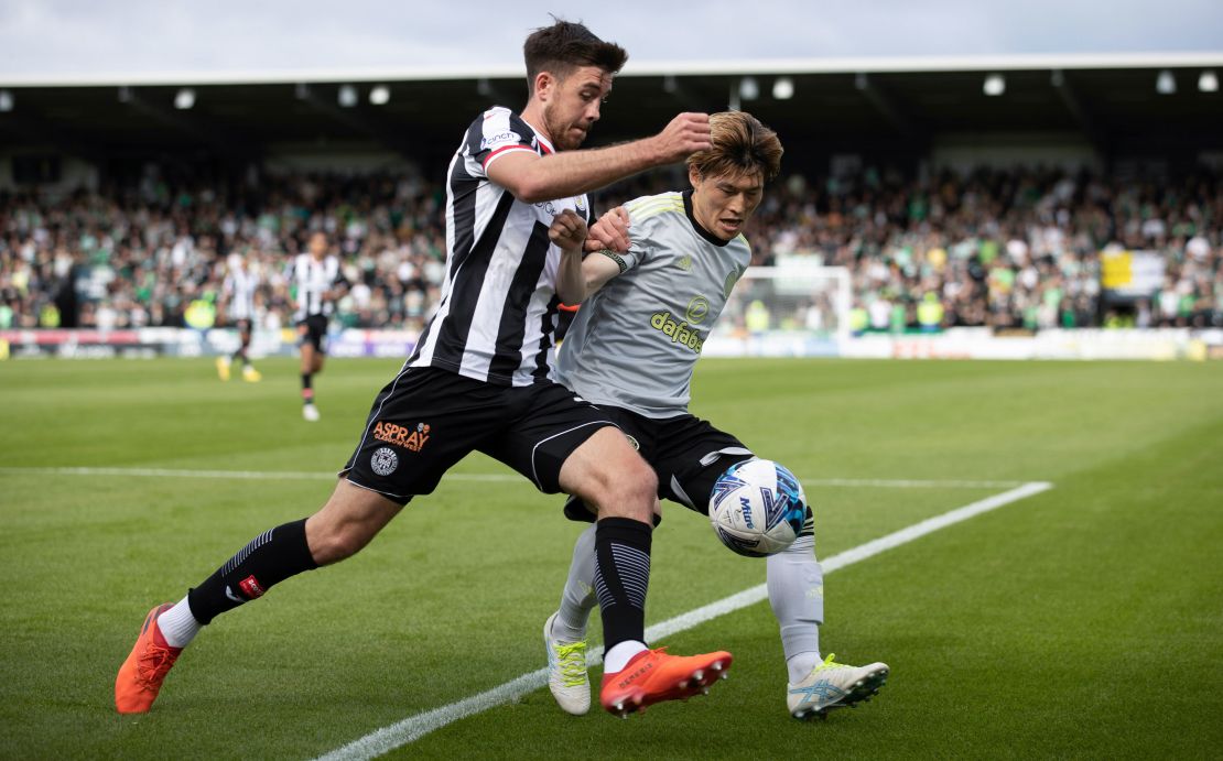 Celtic were defeated 2-0 by St. Mirren on Sunday. 