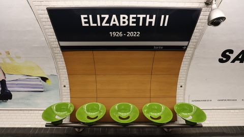 A sign in the Parisian underground metro station "George V" is temporarily replaced with a placard reading "Elizabeth II 1926-2022", in the Parisian Metro station George V, in Paris, on September 19, 2022.