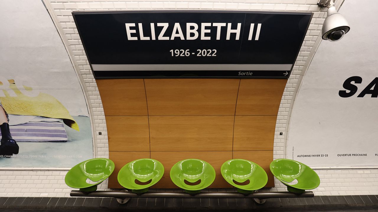 Paris Metro station renamed 'Elizabeth II' for day of Queen's funeral | CNN