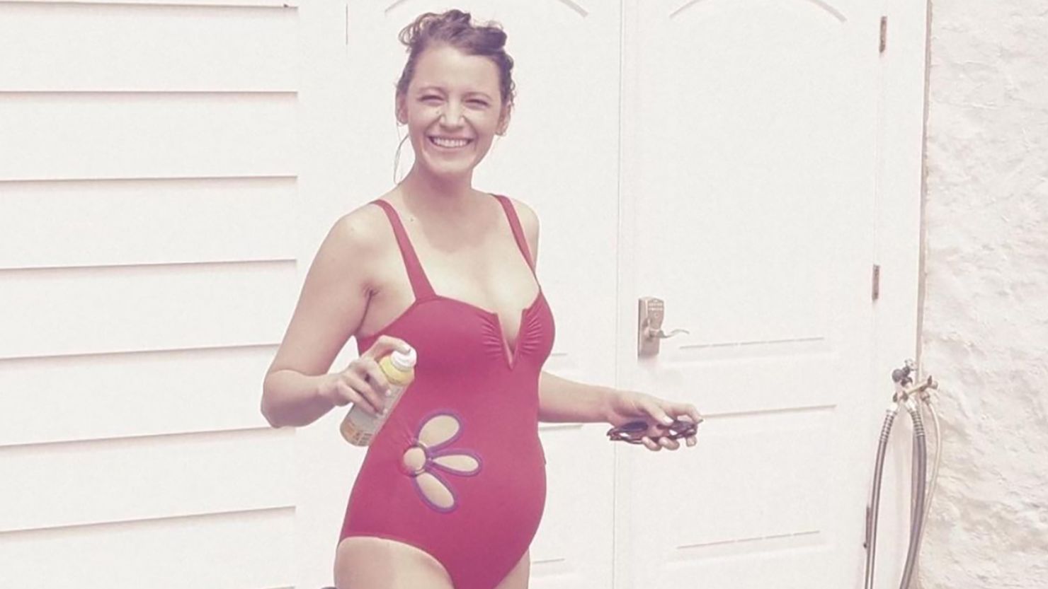 Blake Lively posted her own pregnancy photos. 