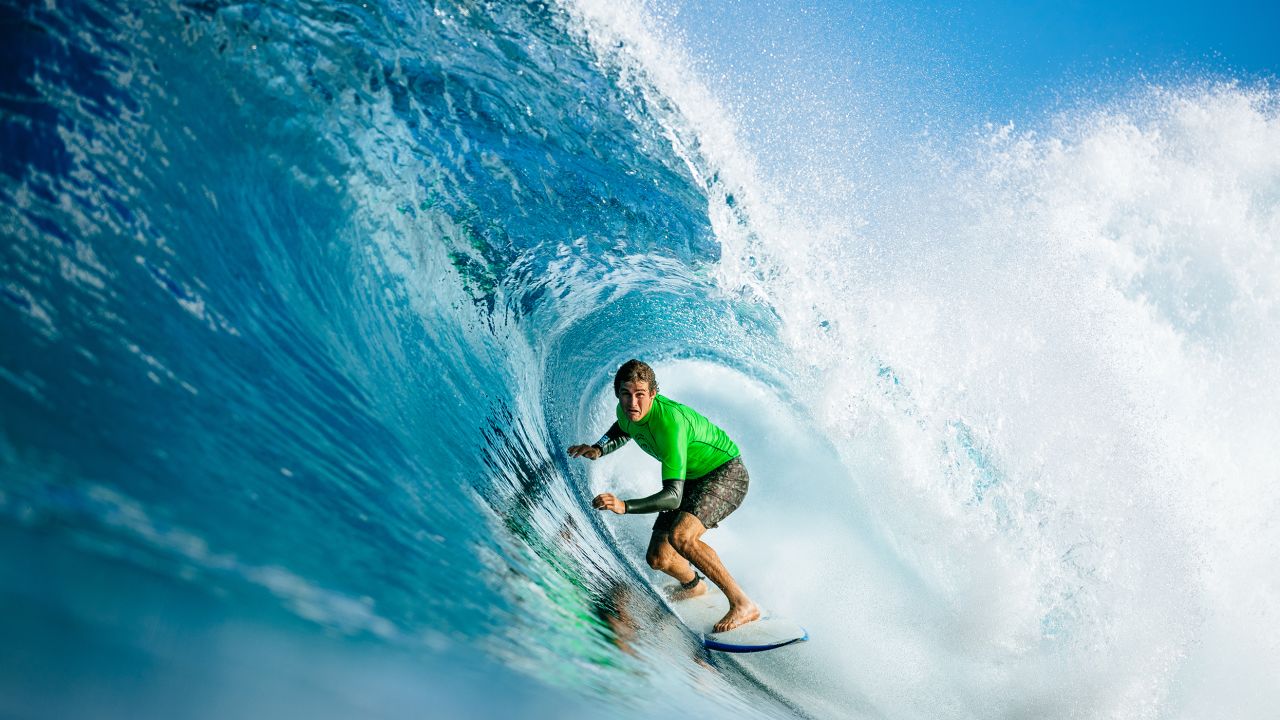 rasguño Mortal negocio Kalani David, professional surfer and skateboarder, dies after seizure  while surfing | CNN