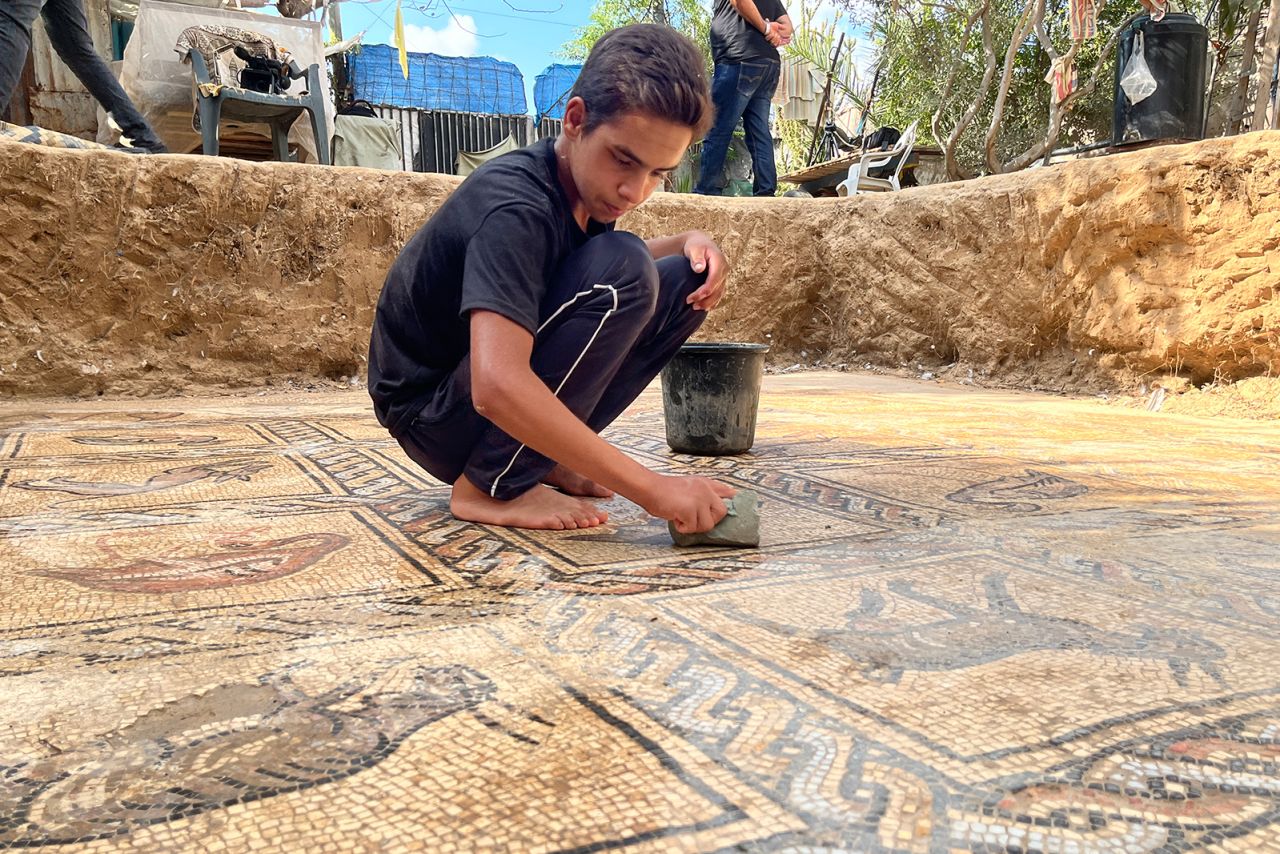 Salman al-Nabahin's son Ahmad Salman Nabahin hit the mosaic with an ax before it was discovered.