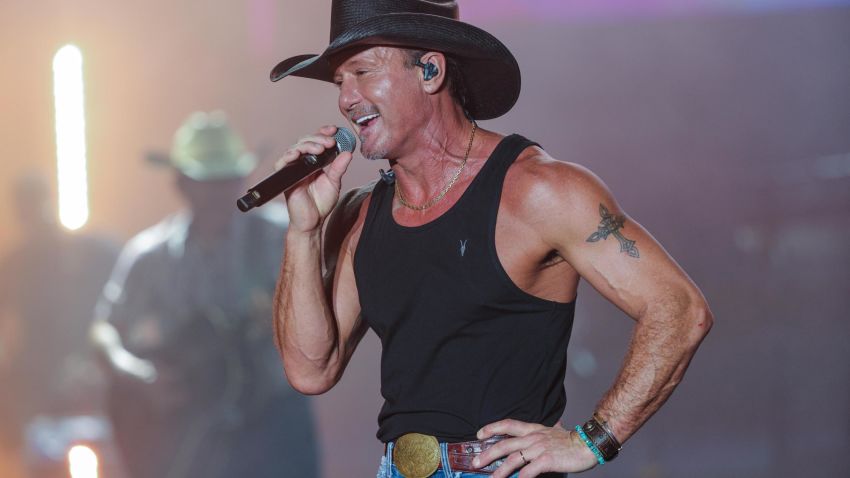 CHICAGO, IL - AUGUST 05: Tim McGraw performs during the Windy City Smokeout on August 5, 2022 in Chicago, Illinois. (Photo by Michael Hickey/Getty Images)