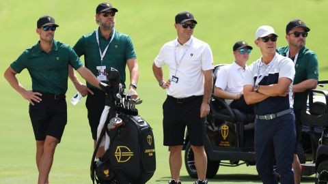    Immelman and members of the international team during a practice session at Quail Hollow.