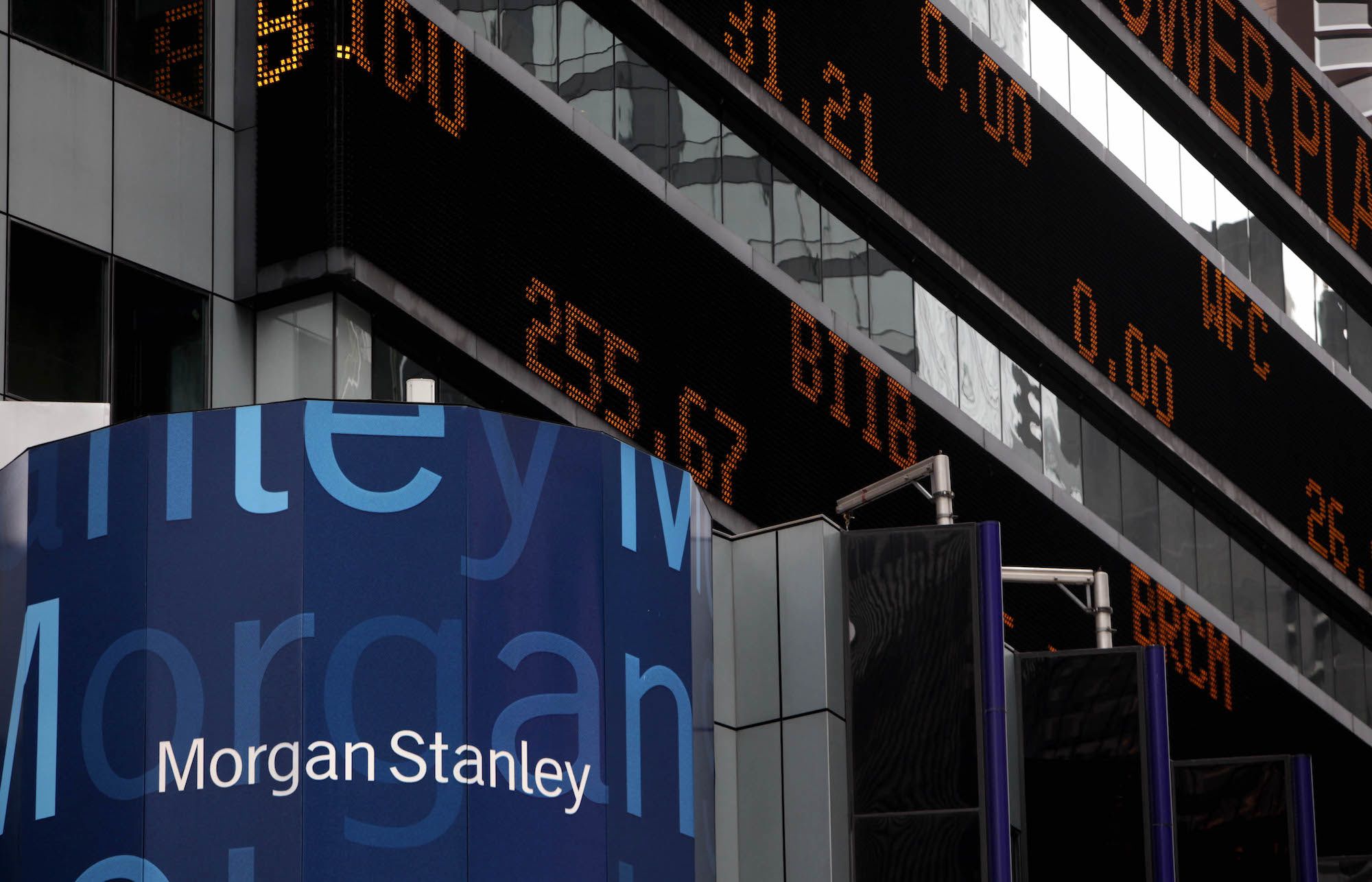 Morgan Stanley Banker Metcalfe Exits After $850 Billion of Deals