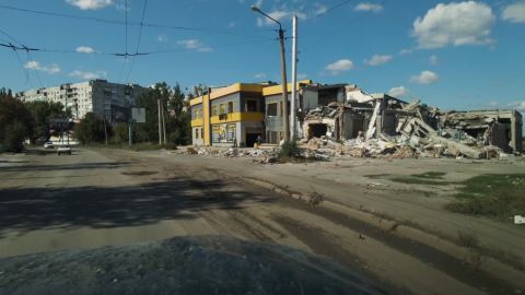 The main street in Bahmut has been demolished.