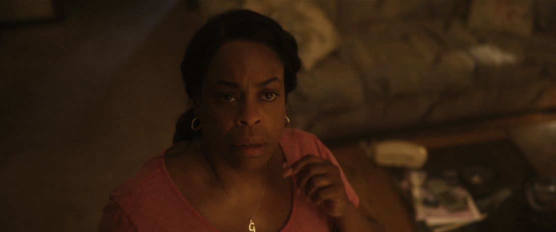 Niecy Nash as Glenda Cleveland in "Dahmer. Monster: The Jeffrey Dahmer Story."
