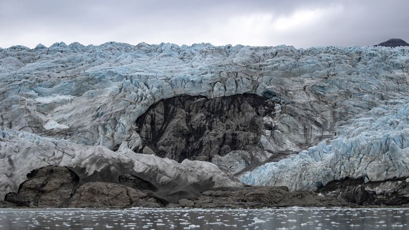 Scientists are listening to glaciers to discover the secrets of the oceans