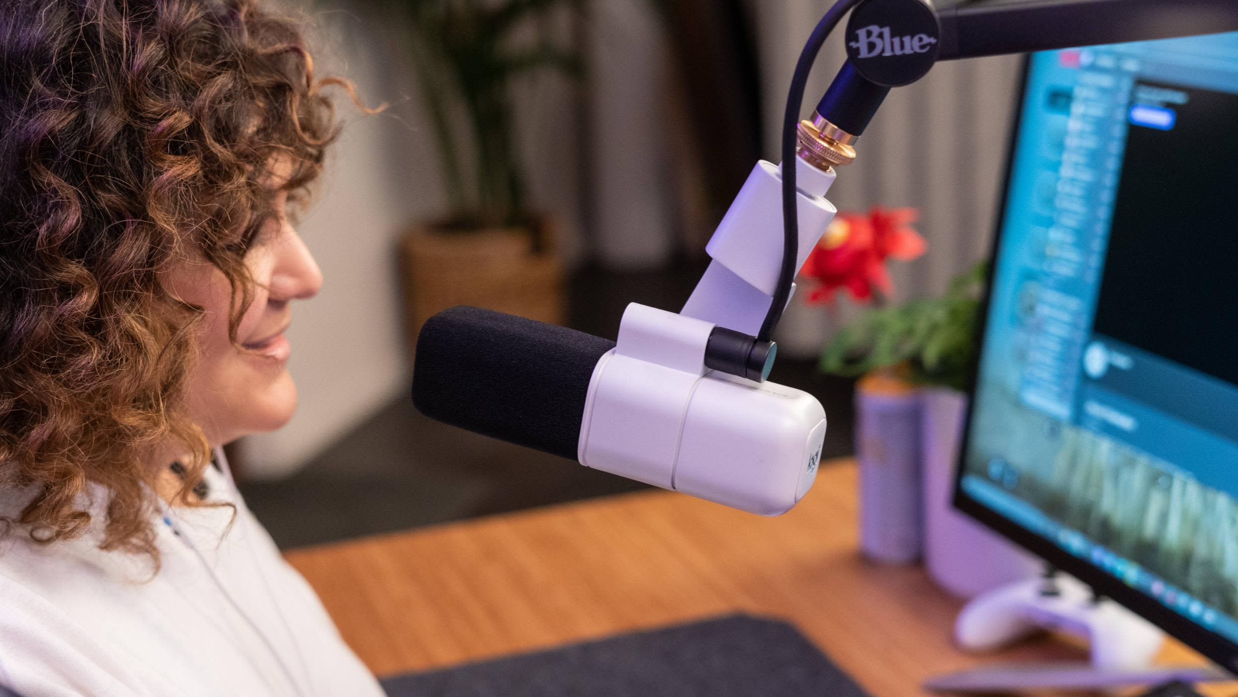 Logitech Launches The New Blue Sona XLR Microphone And Litra Beam Key Light
