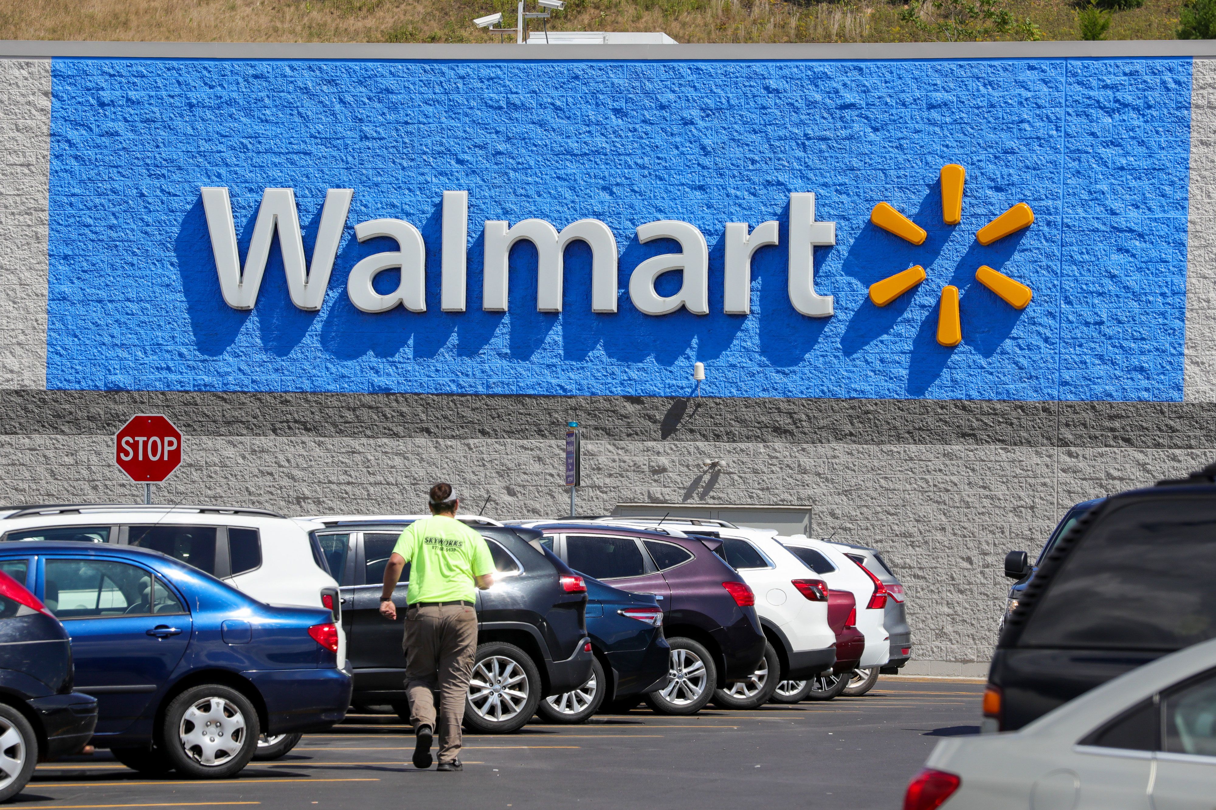  Walmart court early holiday shoppers in US with limited-time deals