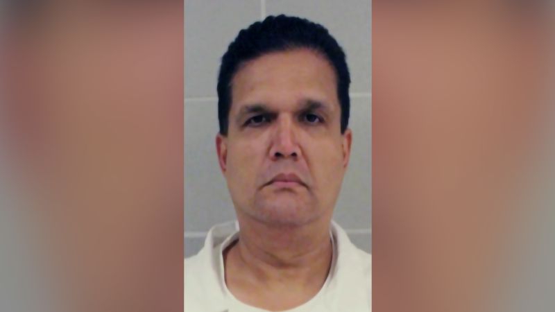 Mastermind of Navy-omkopingsschema gevangen in Venezuela na ontsnapt aan huisarrest in San Diego Mastermind of Navy-omkopingsschema gevangen in Venezuela na ontsnapt aan huisarrest in San Diego