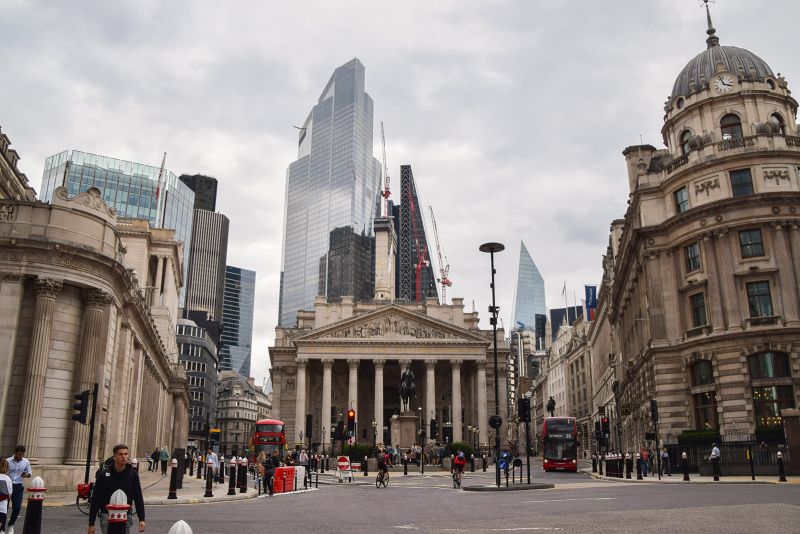 أسعار الفائدة: رفع بنك إنجلترا نصف نقطة للشهر الثاني على التوالي
