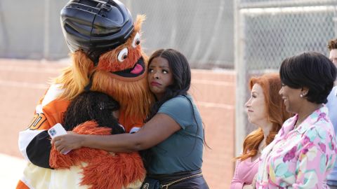 Gritty with Janelle James, Lisa Ann Walter and Sheryl Lee Ralph in "Abbott Elementary" 