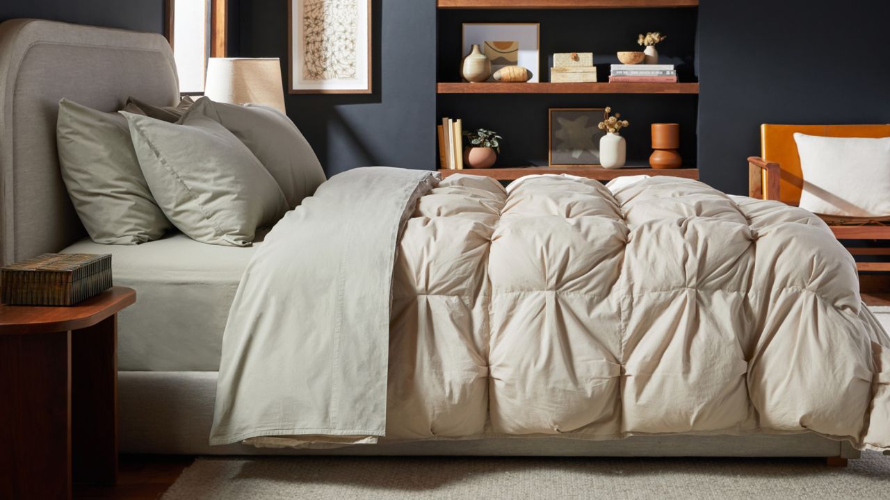 Parachute Organic Cotton Puff Comforter