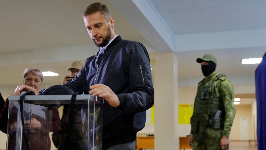 Head of the central electoral commission of the self-proclaimed Donetsk people's republic Vladimir Vysotsky visits a polling station ahead of the planned referendum on the joining of the Donetsk people's republic to Russia, in Donetsk, Ukraine September 22, 2022. REUTERS/Alexander Ermochenko
