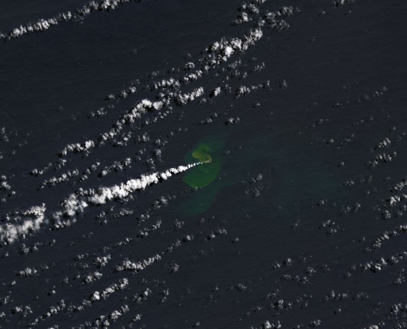 Đảo Bé xuất hiện ở Thái Bình Dương sau vụ phun trào của một ngọn núi lửa dưới nước