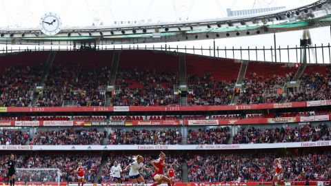 LONDON, ENGLAND - SEPTEMBER 24: General view of play inside the stadium during the FA Women's Super League match between Arsenal and Tottenham Hotspur at Emirates Stadium on September 24, 2022 in London, England. (Photo by Clive Rose/Getty Images)