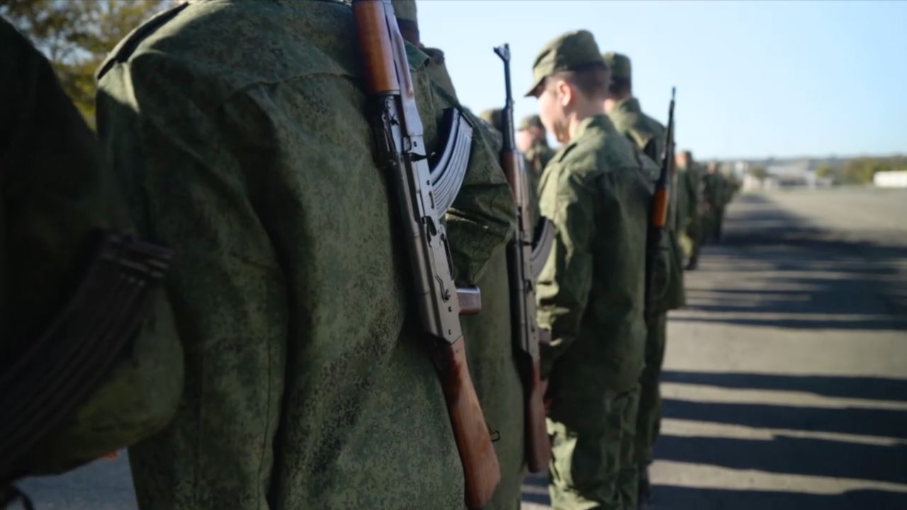 New Russian conscripts  receive combat weapons in Petropavlovsk-Kamchatsky, Russia on Sept 23.