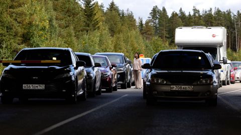 Vehicles at the border crossing point with Russia in Vaalimaa at Virolahti, Finland, on Sept. 24, 2022.