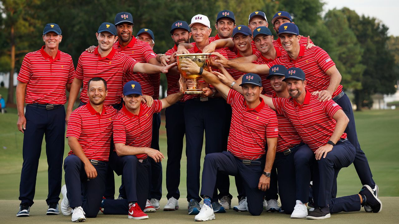 The US team retained the Presidents Cup, winning the golf tournament by 17.5 to 12.5.