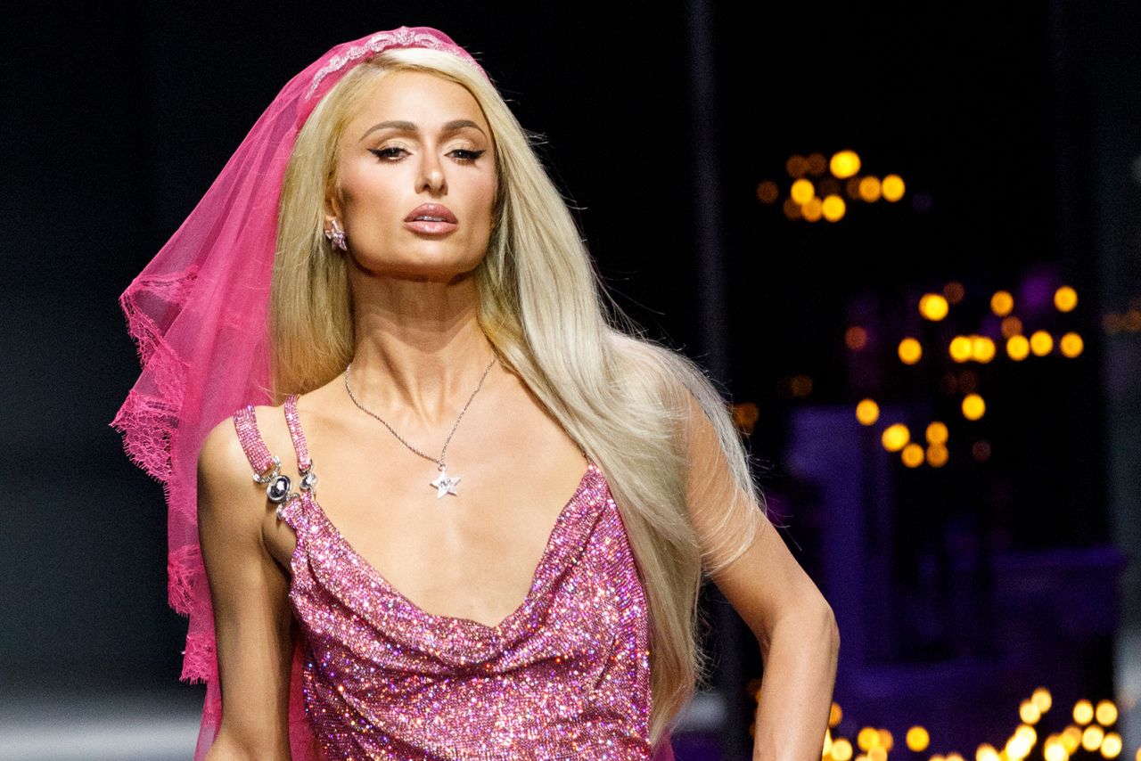 Paris Hilton closed the Versace Spring-Summer 2023 show.
