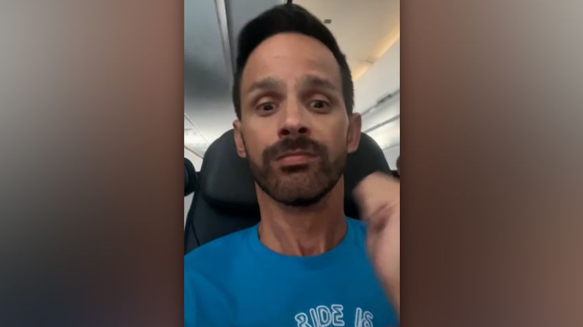 Moans On Plane Moos