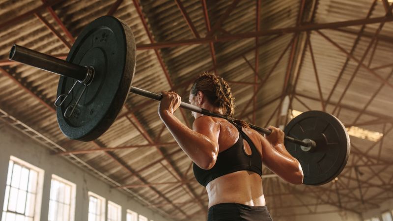 Weight training and aerobics lower early death risk, study finds
