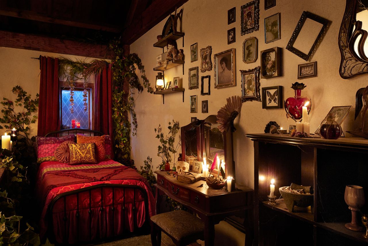 03 hocus pocus airbnb
