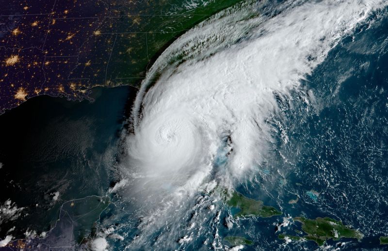 Hurricane Ian Continues To Batter Florida As A Category 1 Storm While ...