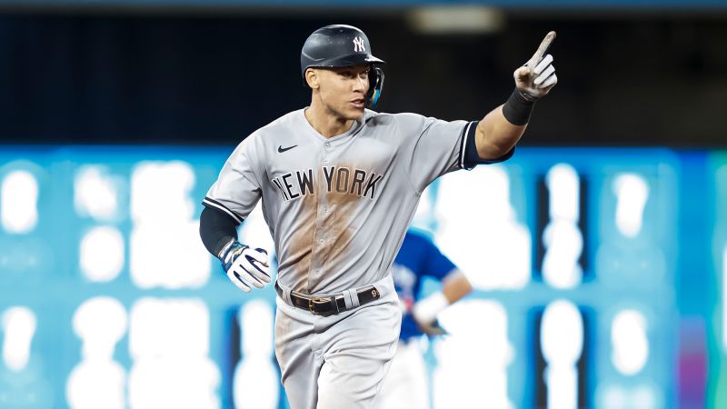 New York Yankees slugger Aaron Judge hits 61st home run to tie Roger Maris’ 61-year-old record | CNN