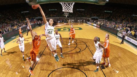 In his time at Baylor, Griner scored 3,283 points, made 1,305 rebounds and 784 blocks.