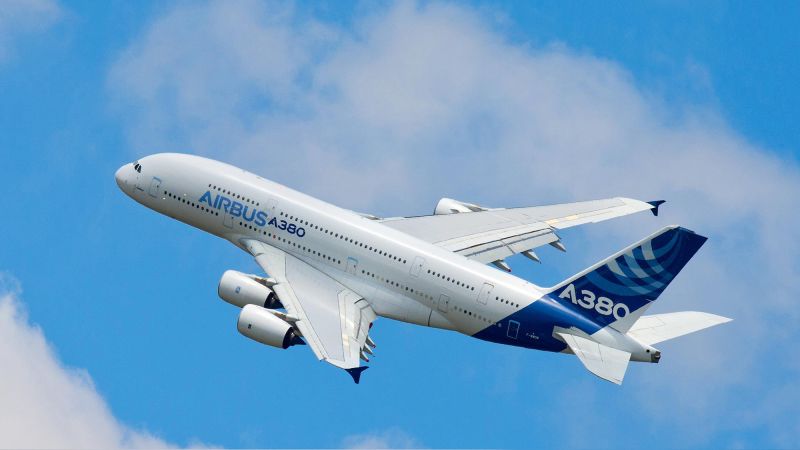 2/6 NEW!! Air.bus A380 1/150 約50cm Here's how to get your hands on a piece of an Airbus A380 | CNN