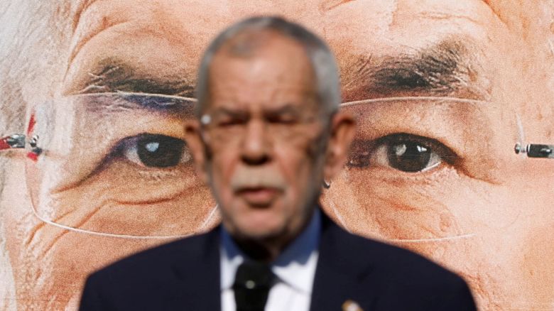 `Austrian President Alexander Van der Bellen presents election campaign posters for upcoming presidential elections in Vienna, Austria, September 23, 2022. REUTERS/Leonhard Foeger     TPX IMAGES OF THE DAY
