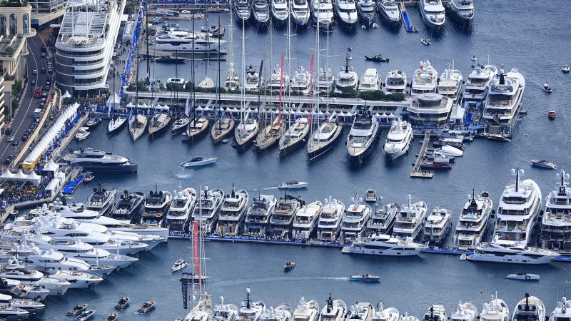 No Monaco Yacht Present, não há sinal de que a turbulência world esteja prejudicando as vendas