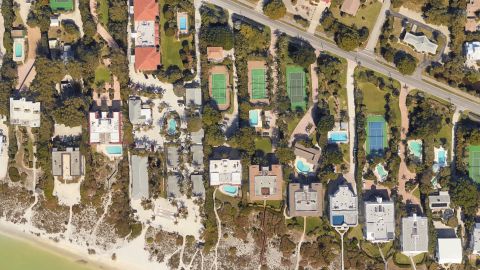 Before, after images show Hurricane Ian storm surge completely destroyed some Sanibel Island, Florida hotels | CNN