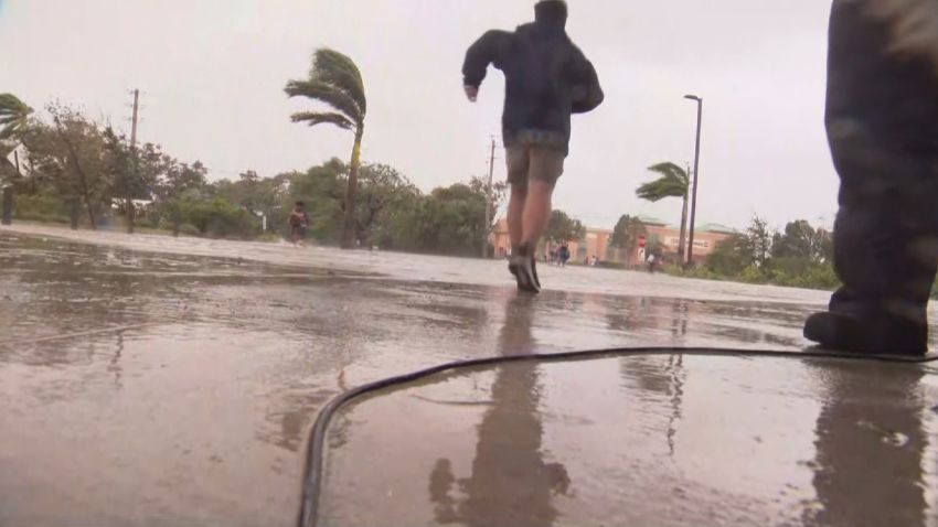 australian cameraman hurricane ian