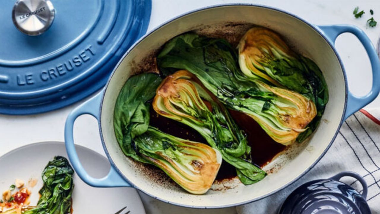 How to clean enameled cookware?