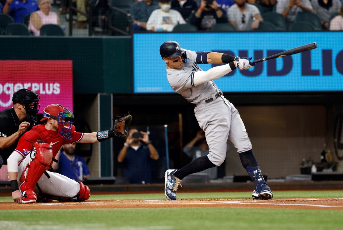 Aaron Judge hit his 62nd home run of the season against the Texas Rangers.
