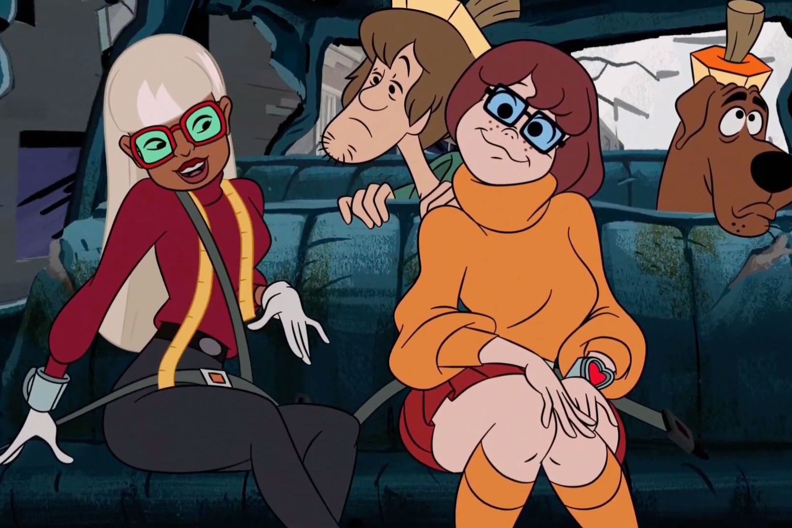 Scooby Doo Lesbian Porn - Velma in new 'Scooby Doo' clip confirms LGBTQ+ status the internet  proclaims | CNN