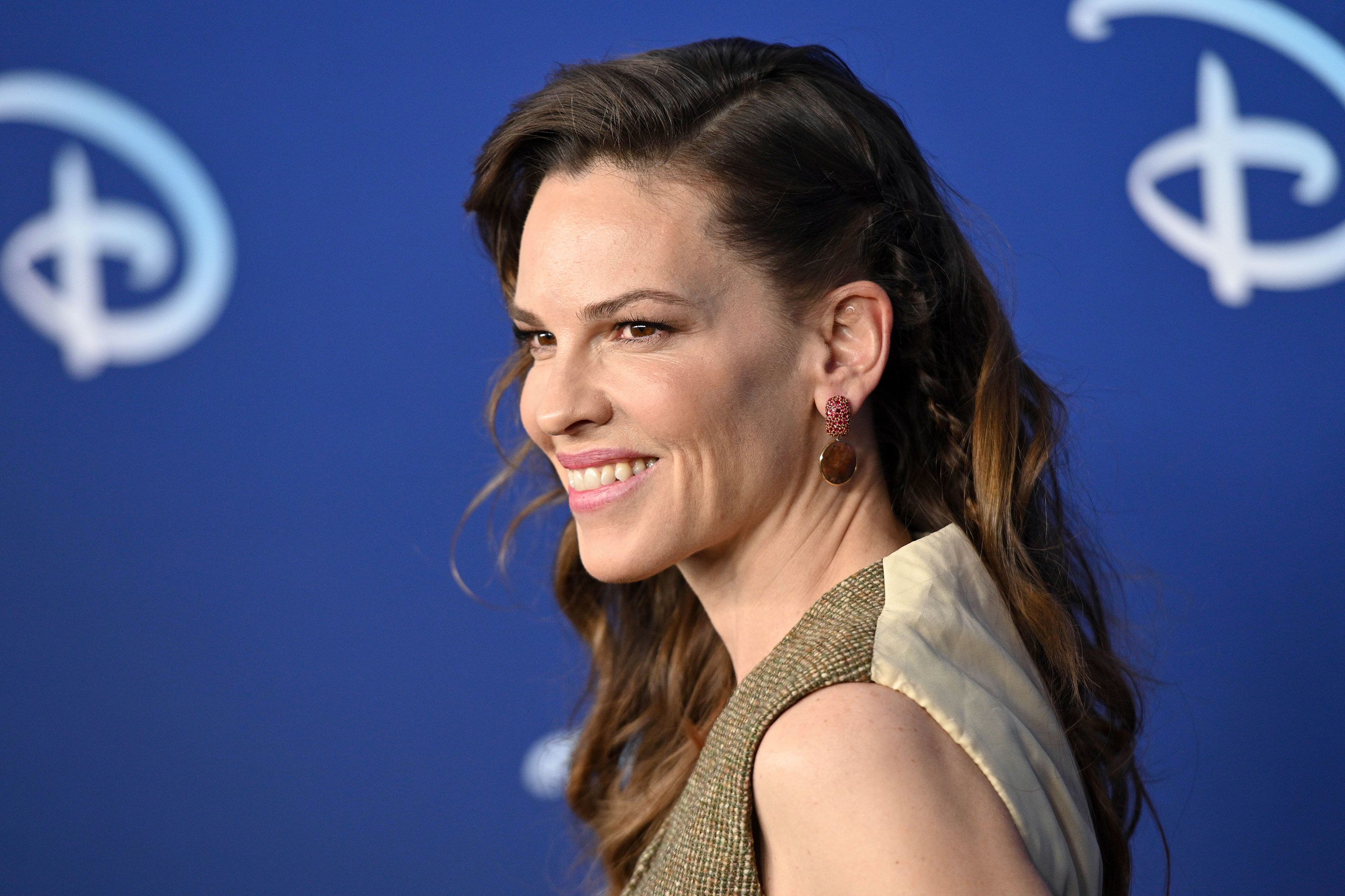 hilary-swank-marcelina-bowser