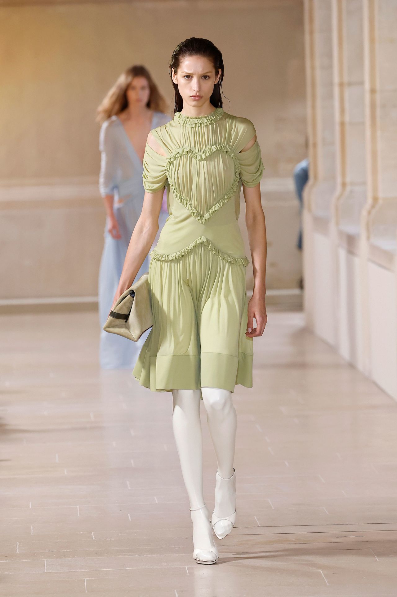The show took place at the baroque church Val de Grace in Paris.