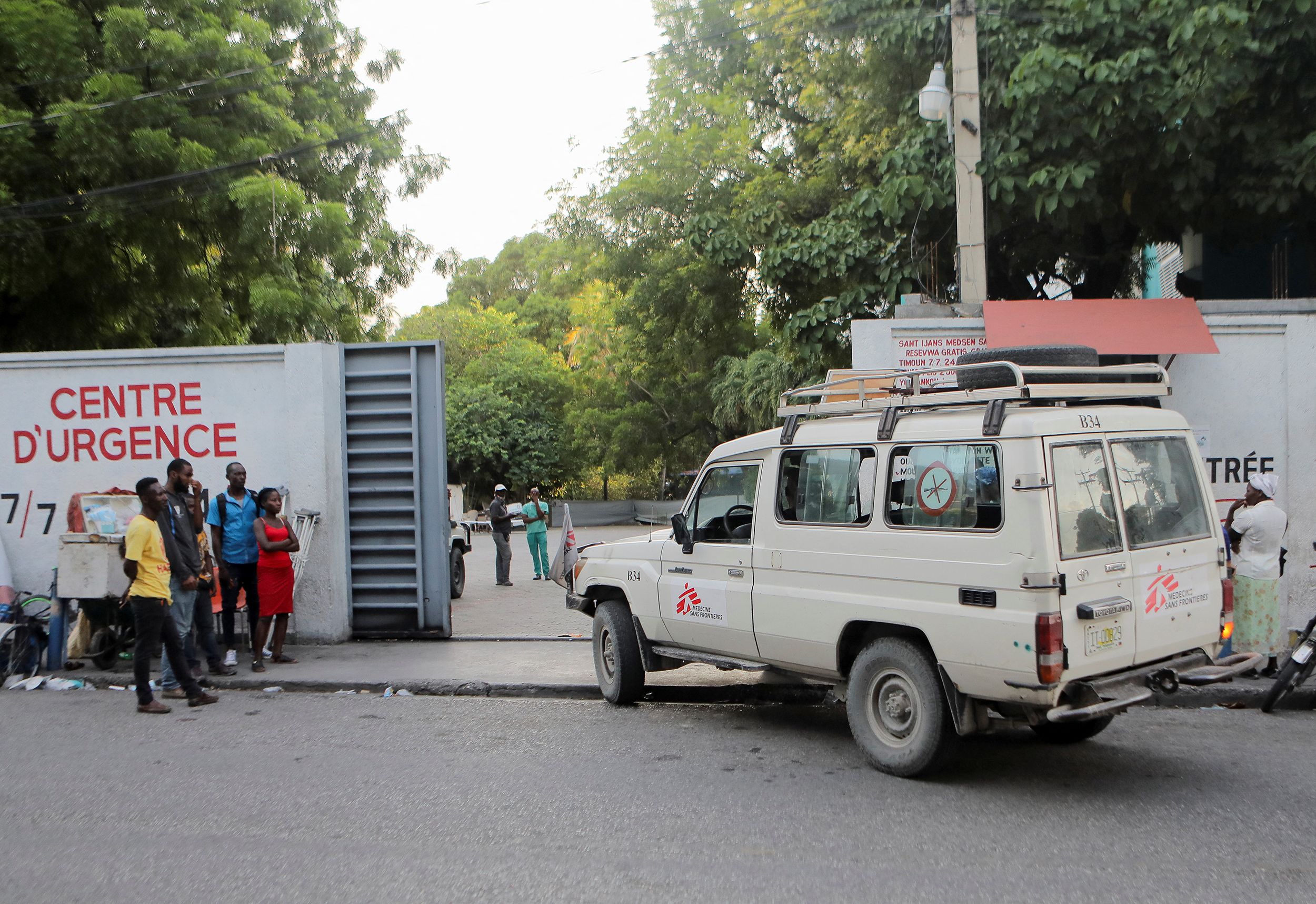 Cholera Outbreak Roils Haiti as Violence Hampers Aid Workers - BNN Bloomberg