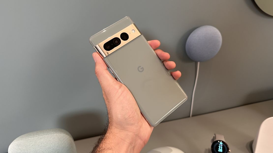 pixel 7 hands on CNNU 3