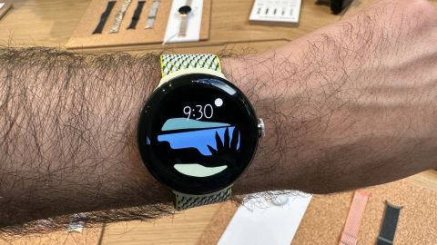 pixel watch hands on CNNU 5