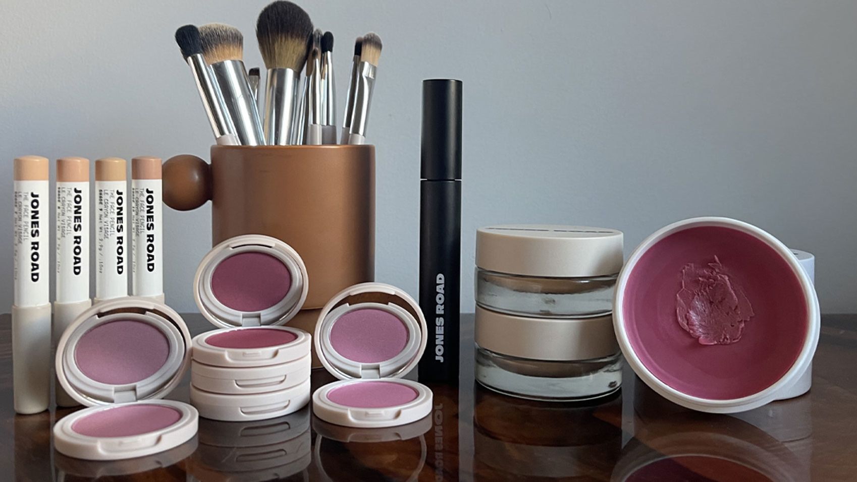 Quick makeup tools for rosy flushes of colour. Mix and match