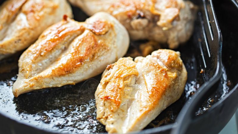 NextImg:9 mistakes everyone makes cooking chicken | CNN
