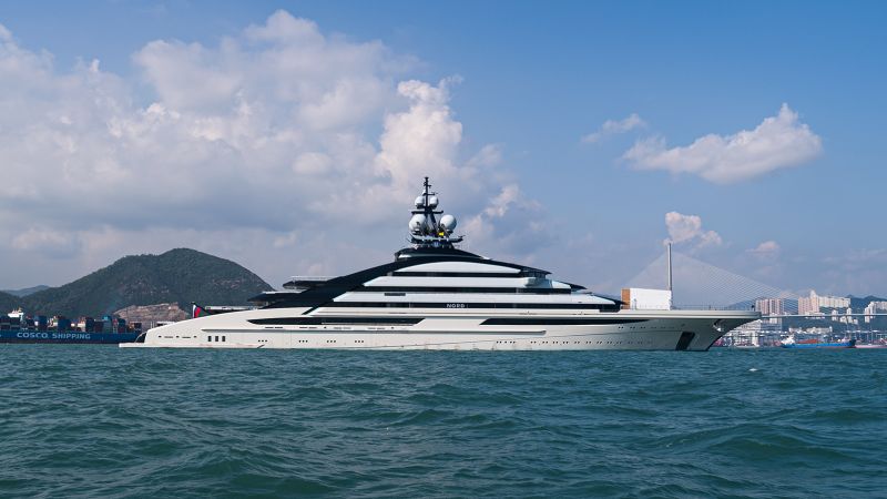 Superyacht linked to Russian billionaire mysteriously shows up in Hong Kong | CNN