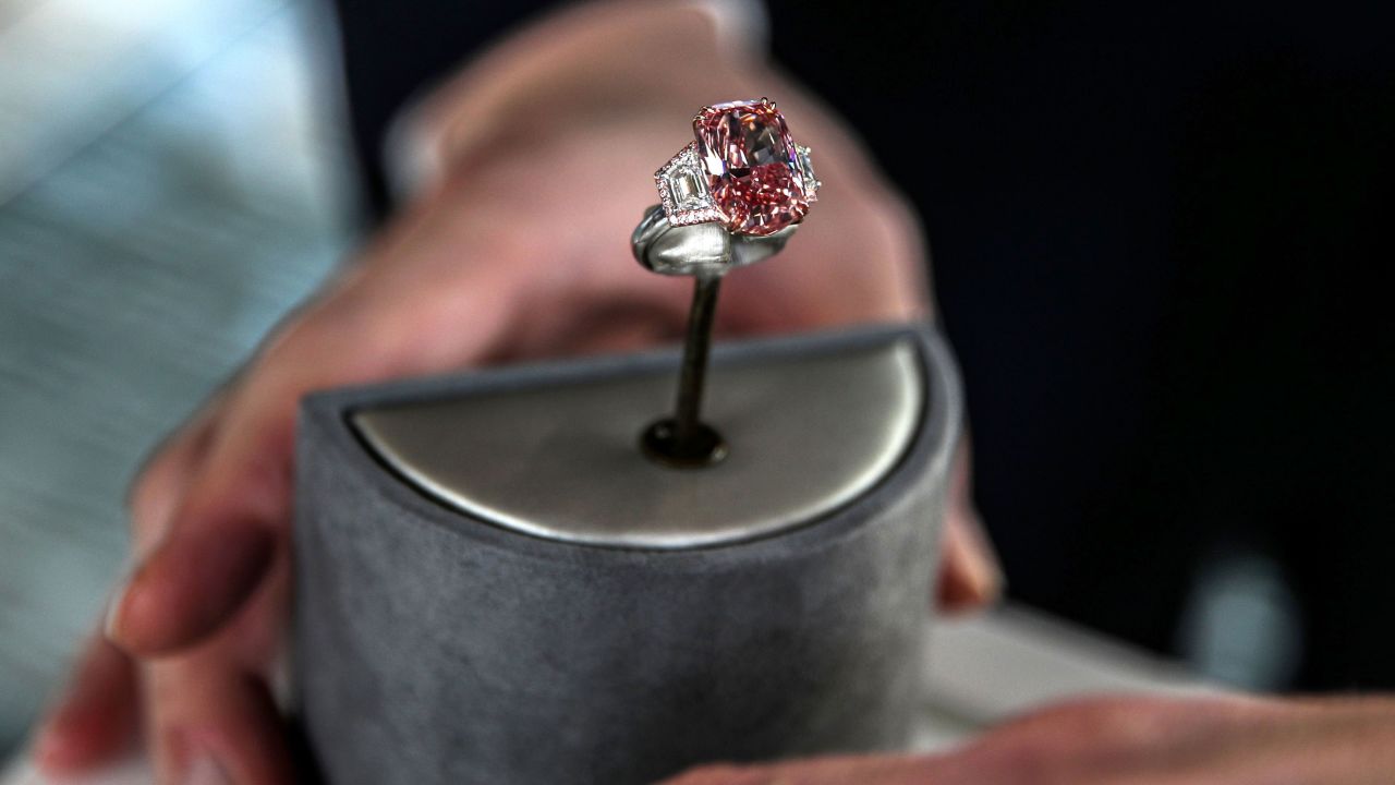 01 pink diamond ring auction sothebys